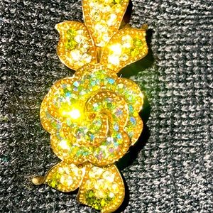 Beautiful Swarovski Crystal Barrette.